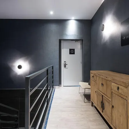 Catalonia Plaza מלון 4*