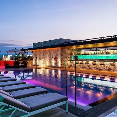 מלון Catalonia Plaza 4*