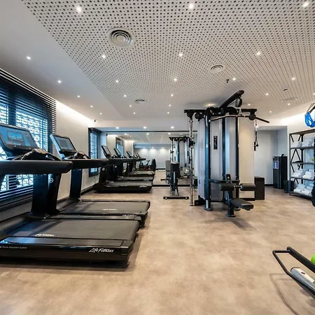 מלון Catalonia Plaza 4*