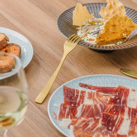 Catalonia Plaza Szálloda 4*