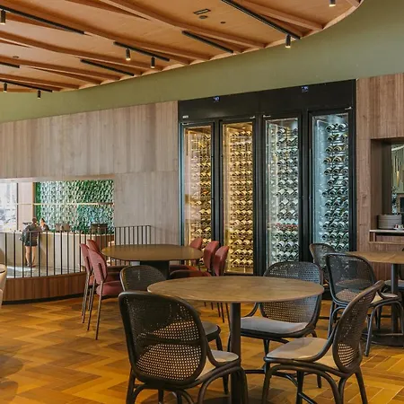 Catalonia Plaza Ξενοδοχείο 4*