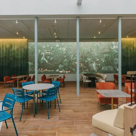 Catalonia Plaza Ξενοδοχείο 4*