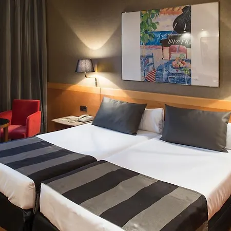 Ξενοδοχείο Catalonia Plaza 4*
