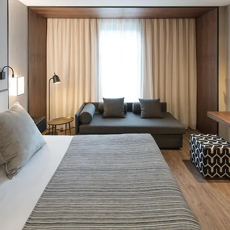 Catalonia Plaza Ξενοδοχείο 4*